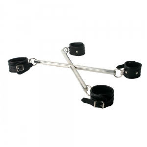 X-Hog Tie Spreader Bar with Restraints Main Image